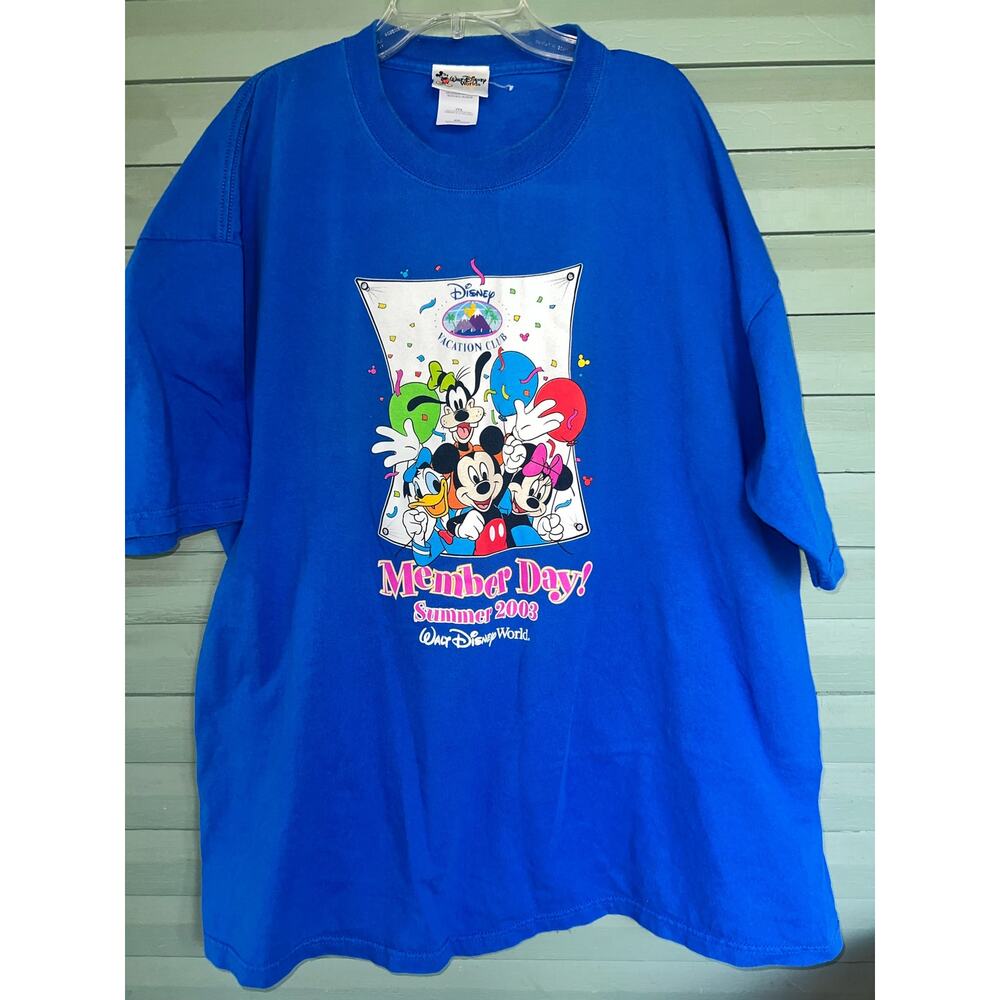 Walt Disney's vintage Vacation Club Member Day 2003  Mickey and Friends.  XXL.